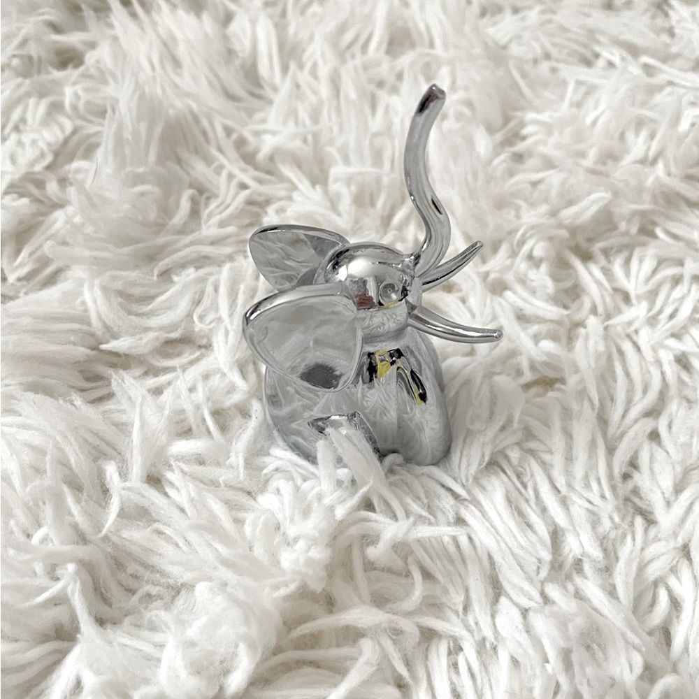 Silver Elephant Ring Holder